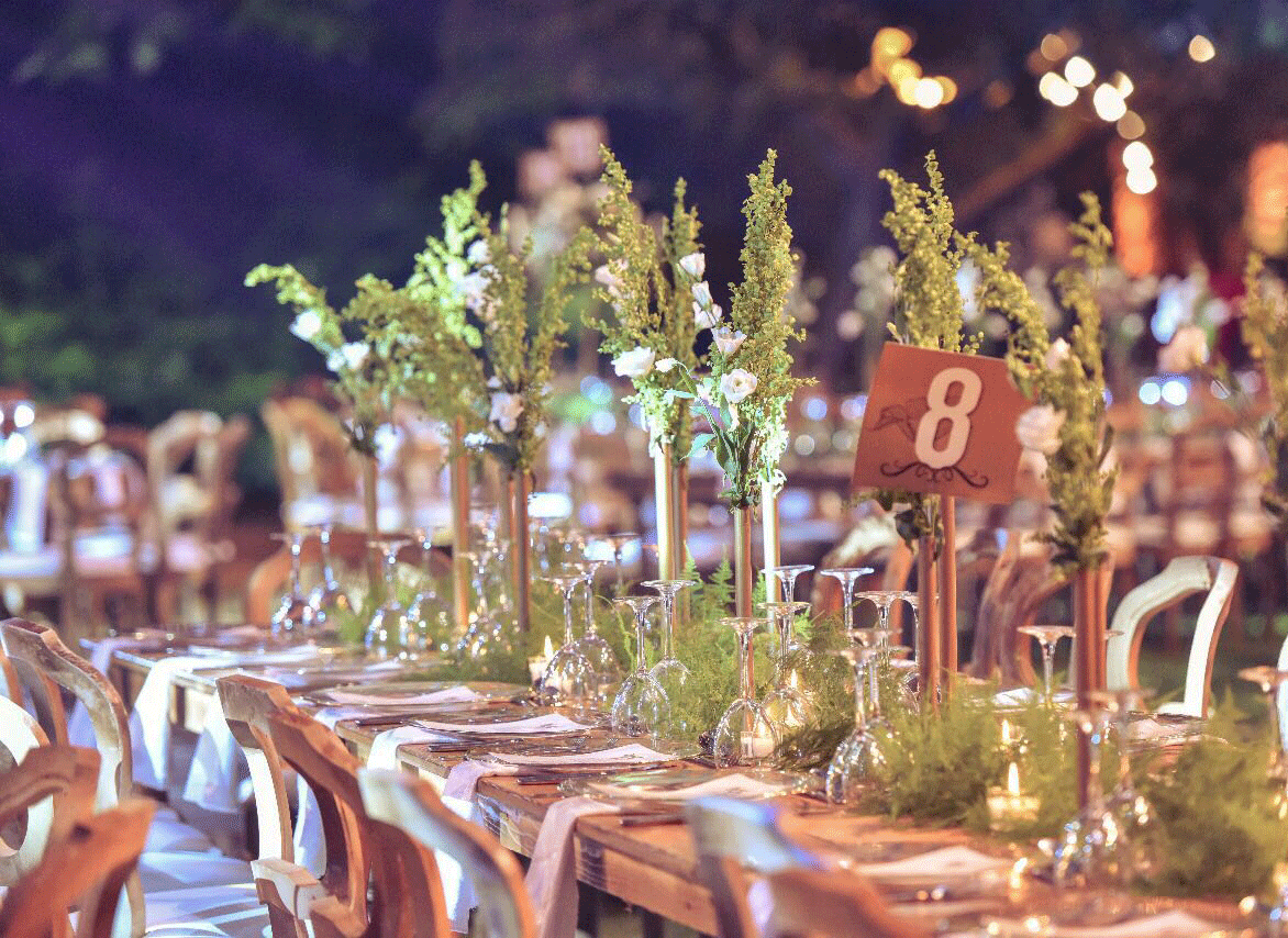 Table Set – wedding floral design by Les Trois Fleurs, Lebanon
