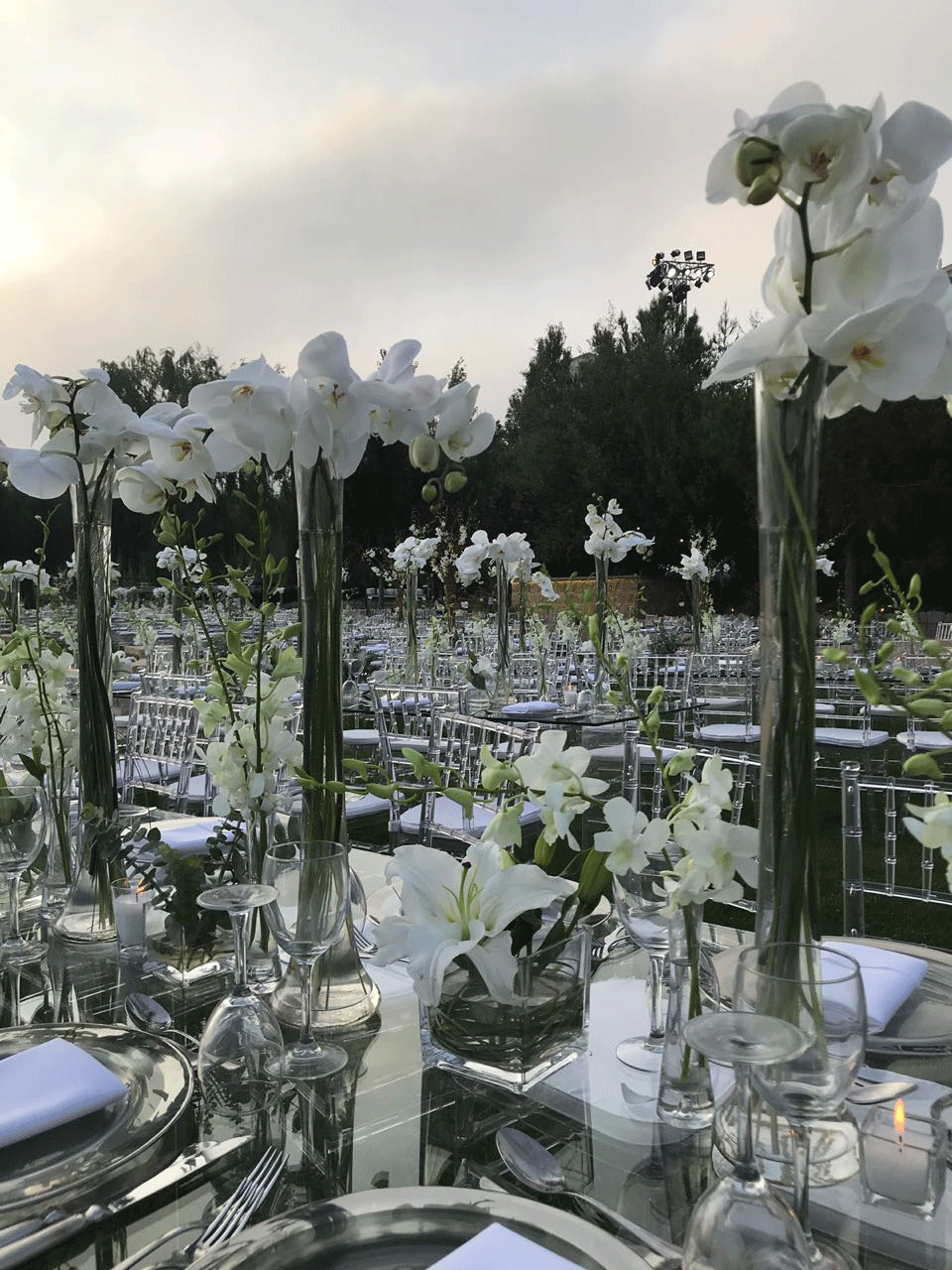 Table Set – wedding floral design by Les Trois Fleurs, Lebanon